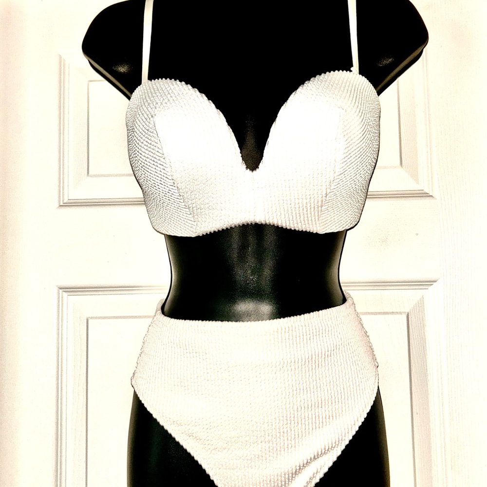 H&M White Textured Bikini Set